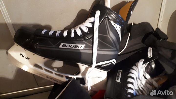 Хоккейные коньки бауэр