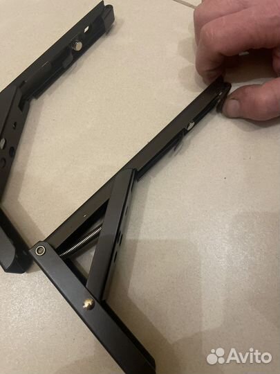 Полка раскладная, крепление на стену