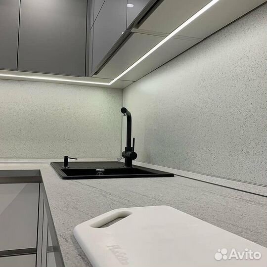 П образная кухня на заказ. Производство Омск