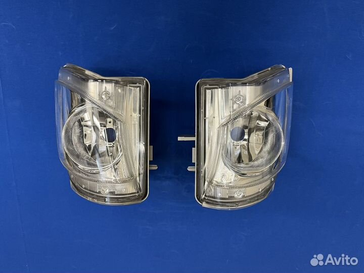 Фара противотуманная левая правая Lexus IS