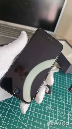 iPhone 8