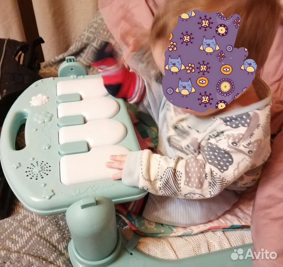 Развивающий коврик с пианино+качели бесплатно