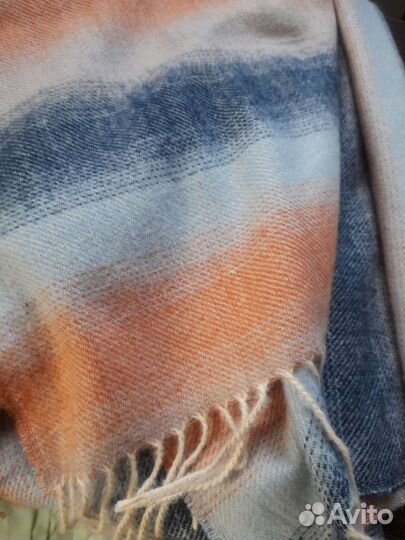 Шапка женская и палантин, новые и теплые