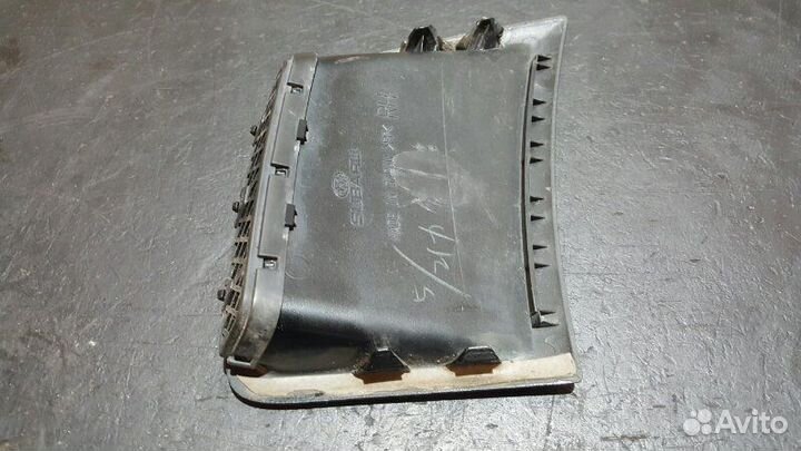 Заглушка бампера правая Subaru Impreza Wrx Sti GRB