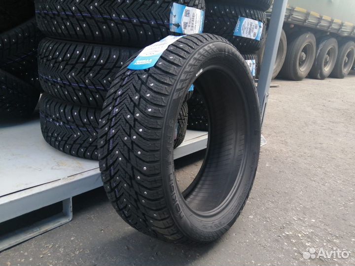 Nokian Tyres Hakkapeliitta 10p 215/55 R17 98T