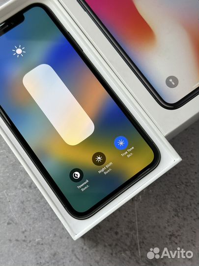 iPhone X, 64 ГБ