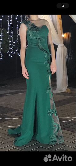 Вечернее платье 42 44 зел-е,46-48 пудра и зол-е