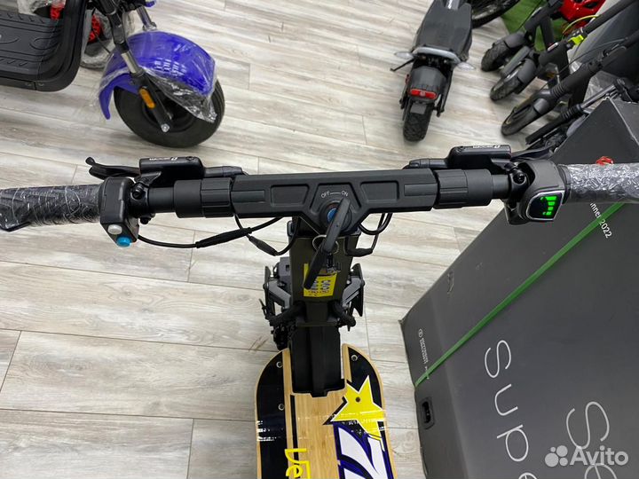 Мощный электросамокат взрослый Velocifero MAD 2000