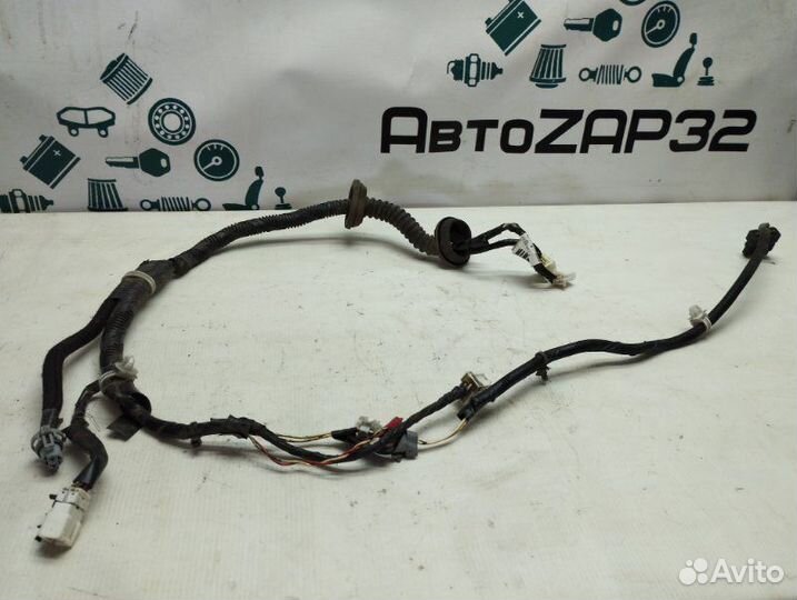 Проводка двери передняя правая Nissan Note E11