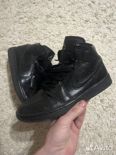 Nike air jordan 1 mid оригинал