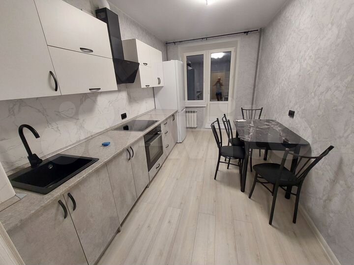 1-к. квартира, 42 м², 14/16 эт.