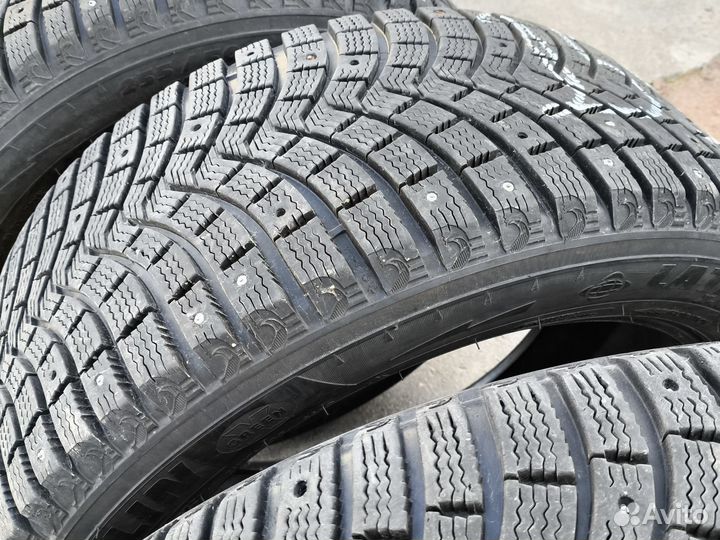 Michelin X-Ice North XIN2 235/55 R19 и 255/50 R19 107T