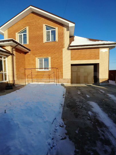 Дом 336 м² на участке 10 сот.