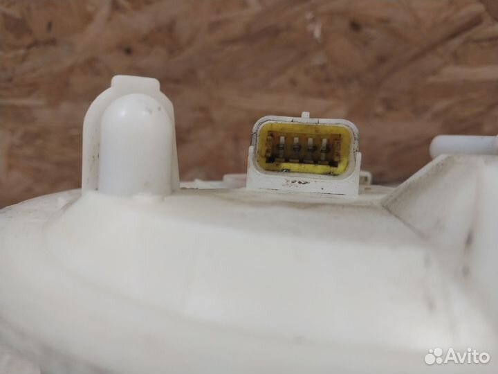 Топливный насос Renault Megan 2 бензонасос