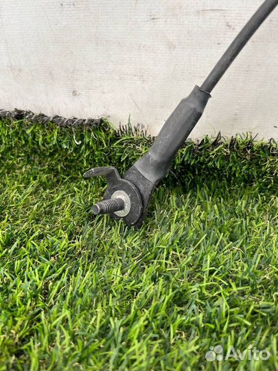 Трос багажника Dodge Ram 5 DT 2019