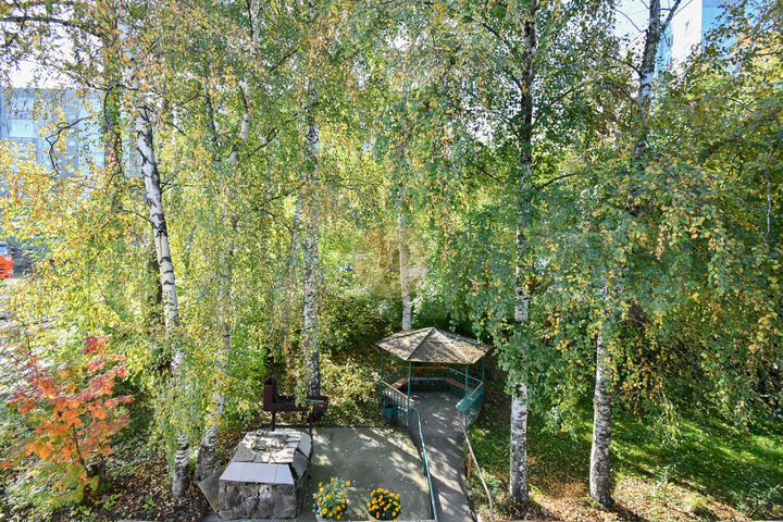 Дом 300 м² на участке 4 сот.