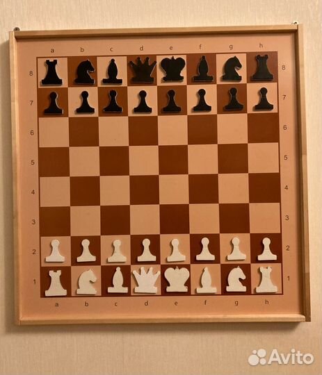 Шахматы магнитные настенная доска