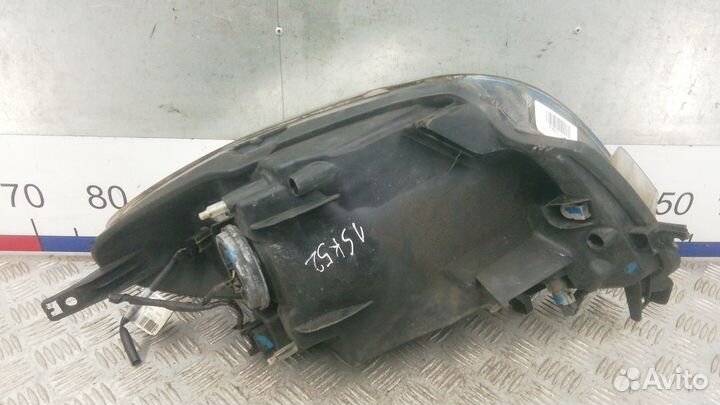 Фара Nissan Note E11 (2006-2013)