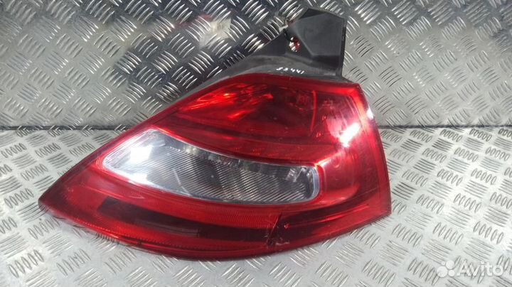 Фонарь 8200413216 Renault Megane 2 (2003-2009)