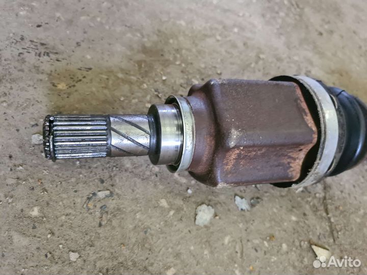 Привод правый Nissan Juke 1.6 МКПП