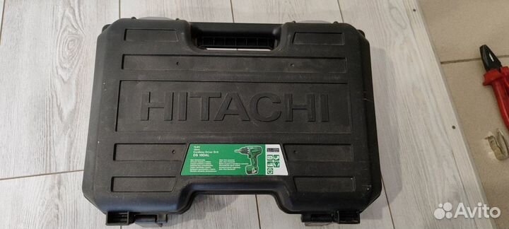 Шуруповерт hitachi 10.8 v