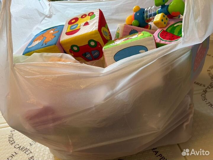 Развивающие игрушки пакетом