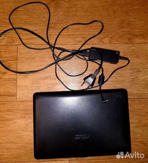 Нетбук Asus Eee PC 1001P