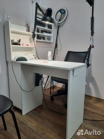 Стол для маникюра бу