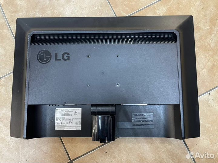 LG Flatron W2234S-BN Монитор