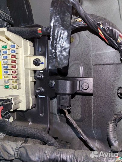 G - датчик задний 55896-B1000 Genesis G80