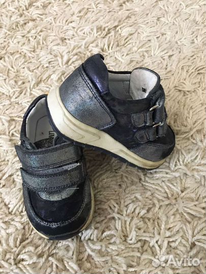 Кроссовки для самых маленьких