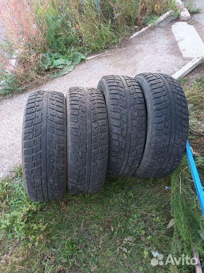 Kumho I'Zen KW22 205/60 R16 92