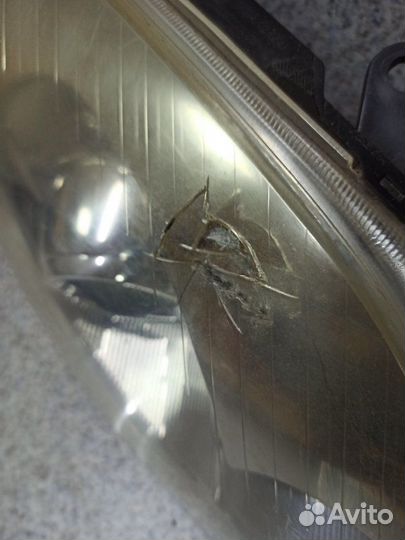 Фара правая Toyota Avensis T250 2007