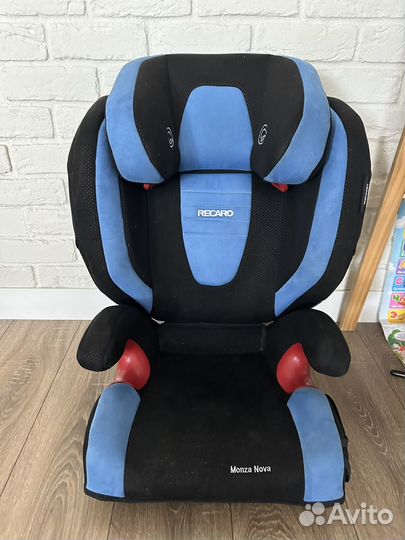 Автокресло Recaro monza nova