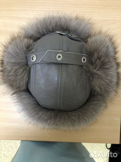 Женская шапка