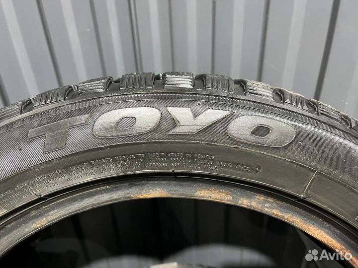 Toyo Observe G3-Ice 215/50 R17 91T