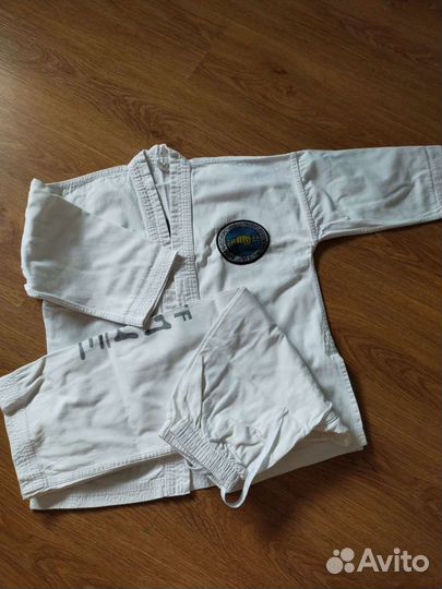 Форма для тхэквондо 140