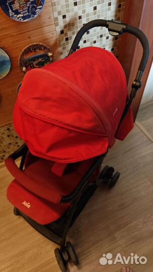 Коляска прогулочная joie