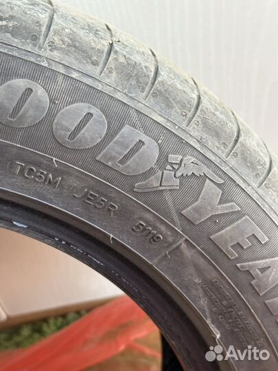 Goodyear EfficientGrip Performance 215/60 R16 95H