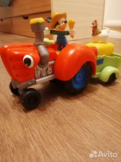 Трактор игрушки