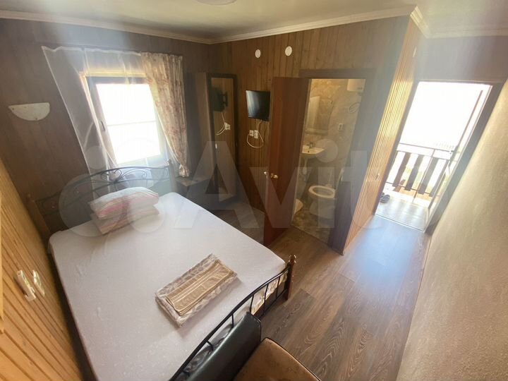 Комната 26 м² в > 9-к., 1/2 эт.