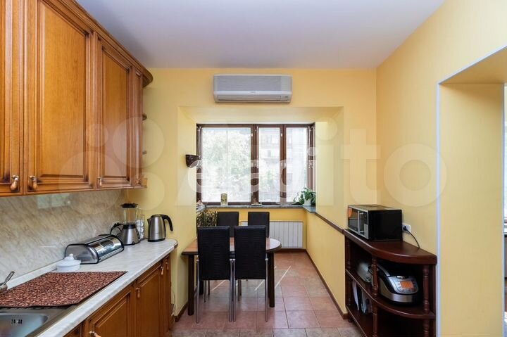 4-к. квартира, 176,9 м², 2/10 эт.