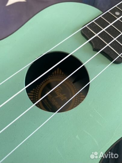 Гитара укулеле