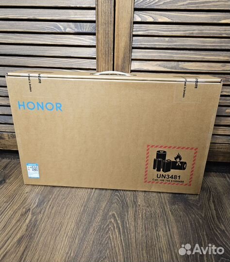 Honor magicbook 15 R5 5500u/16/512