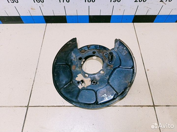 Щит опорный задний левый RAV 4 2006-2013