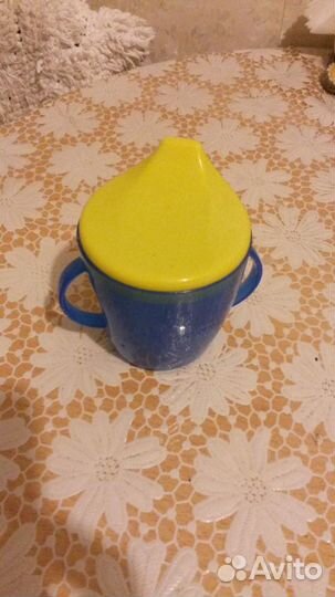 Поильник, детский стул