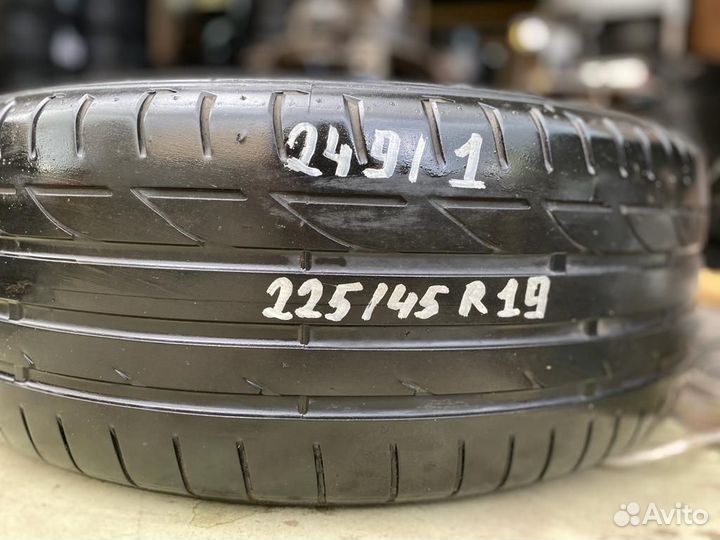 Bridgestone Potenza S001 225/45 R19 92W