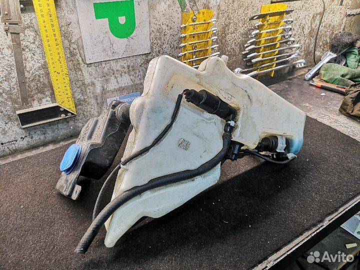 Бачок омывателя Audi A4 B8, A5 8T