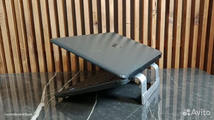 Ноутбук HP 250 G4 на Intel