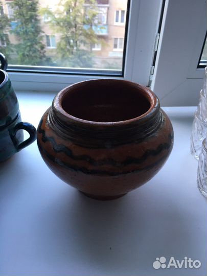 Горшок из глины